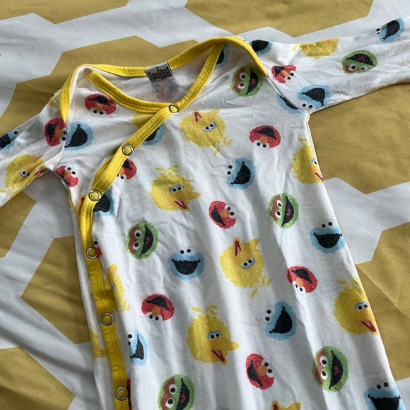Copper Pearl x Sesame Street Newborn Knot Gown in Sesame Scribbles - Picture 1 of 4